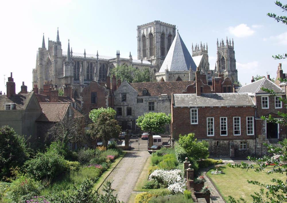 Minster View Apartment At Talbot Court, York Eksteriør bilde